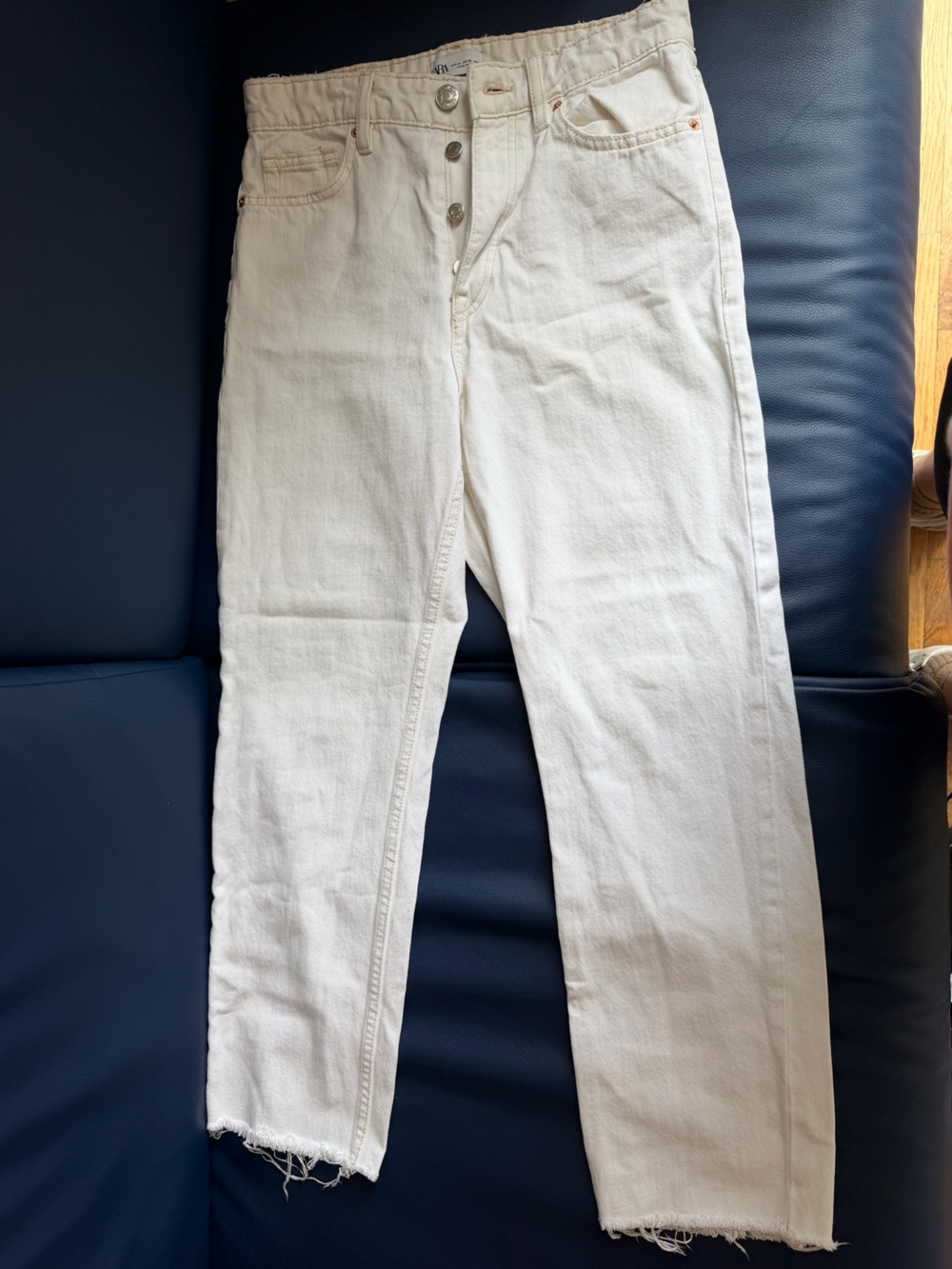 Zara Women’s Off-White Button-Fly Jeans